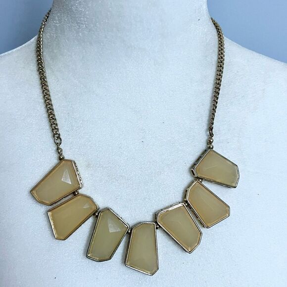 🍭4/$20 Yellow Faceted Pendant Bib Necklace - Picture 1 of 4